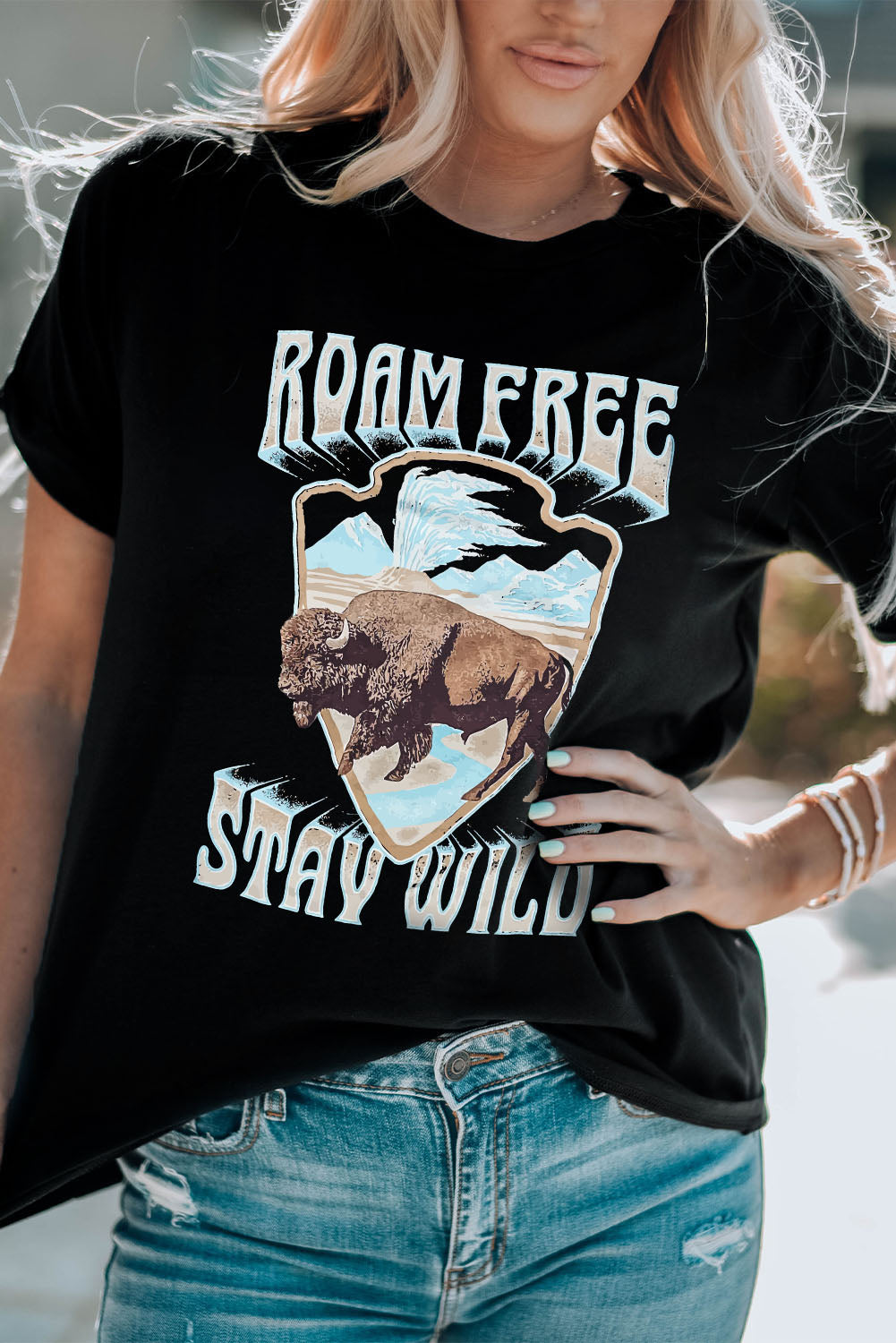 Camiseta gráfica ROAM FREE STAY WILD