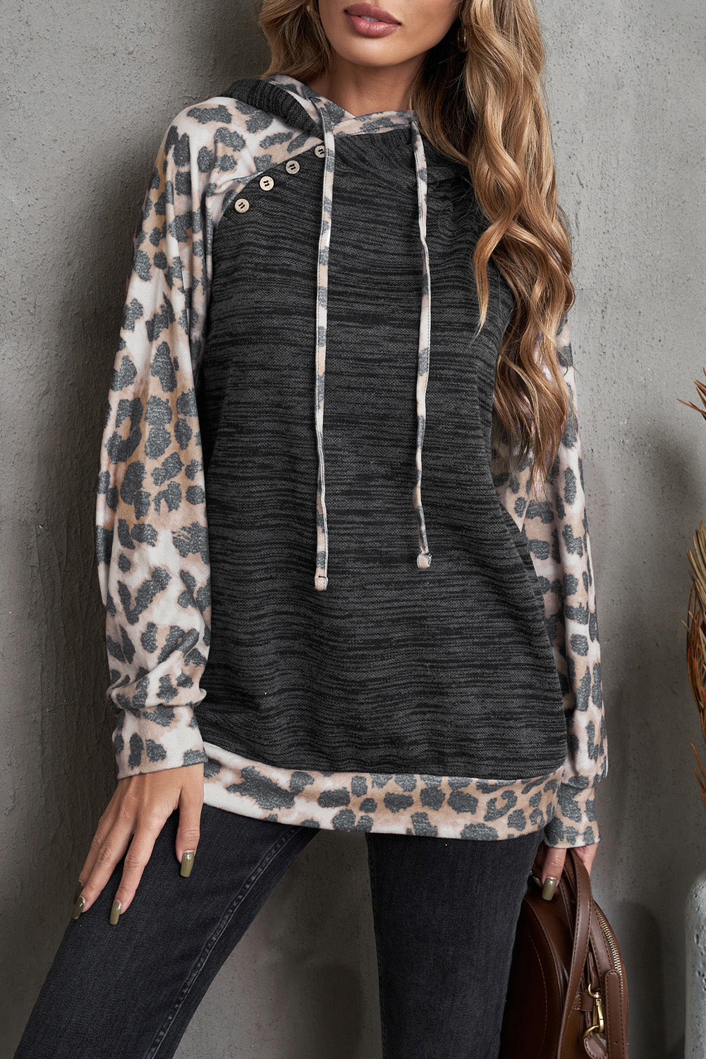 Sudadera con capucha de manga raglán con bloques de color de leopardo